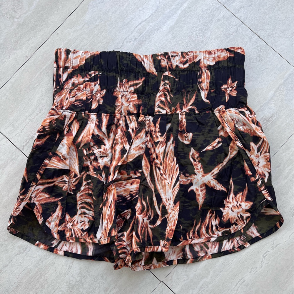 NWOT Free People The Way Home Shorts Size M